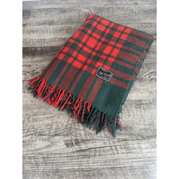 Vintage “All Wool” Blanket Tartan Plaid Stadium Fringed Made Britain Red Green - Picture 10 of 11